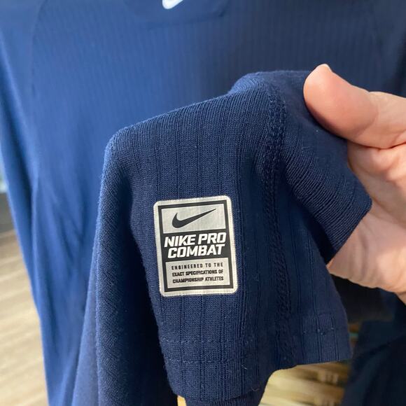Nike Pro Combat Dri-Fit Compression Shirt Navy Blue Center Swoosh Large active - Picture 6 of 8